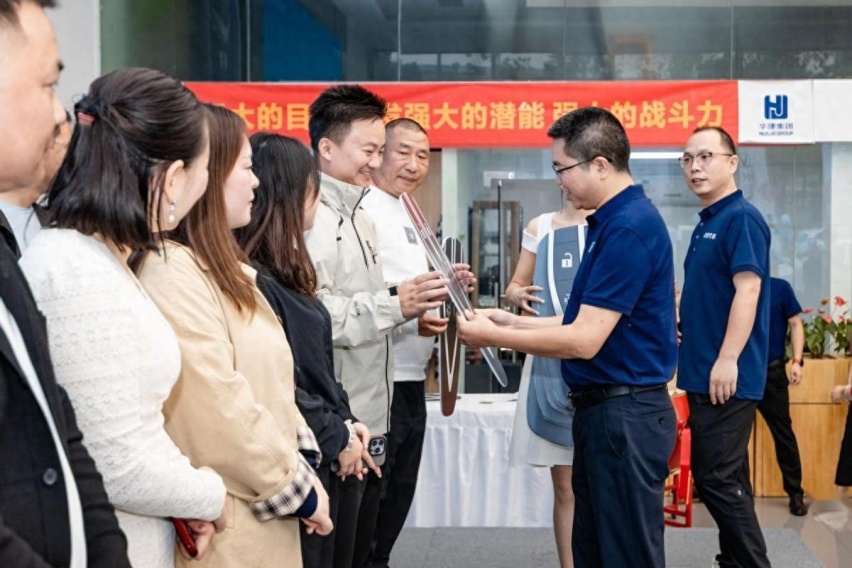这才是真爆款！长安第四代CS75PLUS开启“万人”上门交付！
