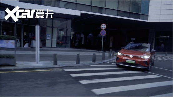 谁更值得买？19万的大众纯电PK特斯拉Model 3！