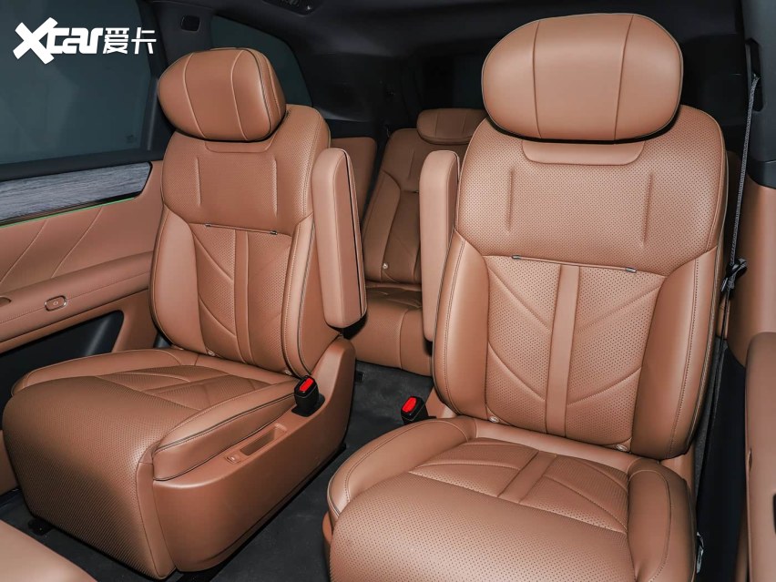 15-20万家用大六座SUV，全系标配乾崑智驾+鸿蒙座舱，华境S配置解