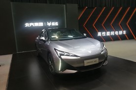 阿尔法S5预售19.98万元起，拿出看家技术的极狐孤注一战