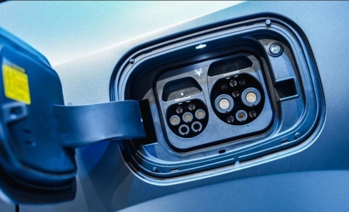 800V高压快充极狐阿尔法T5，11月30日开启预售卷死同级SUV？