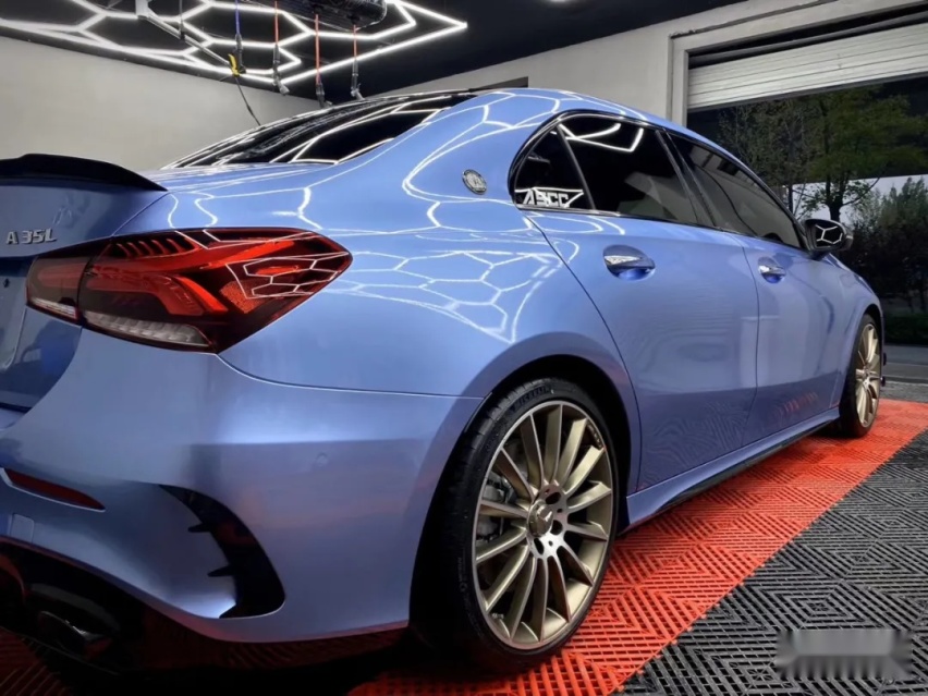 争议最大的一台奔驰AMG，更快更低的A35L能加入车友群吗？