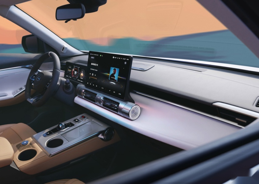 13.99万起买混动SUV！空间超同级 油耗还比三缸低？