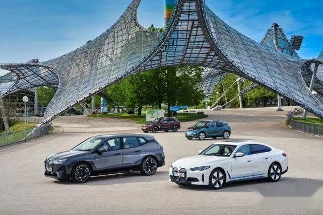 宝马电动攻势扔王炸：BMW iX、BMW i4同日发布，数据硬核，续航