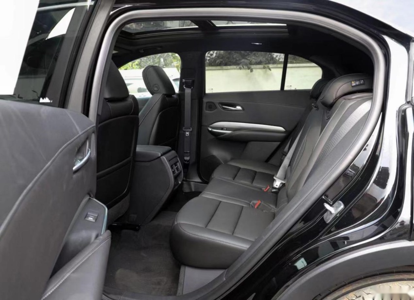 想要入手豪华紧凑型SUV，凯迪拉克XT4和奥迪Q3，谁才是明智之选？