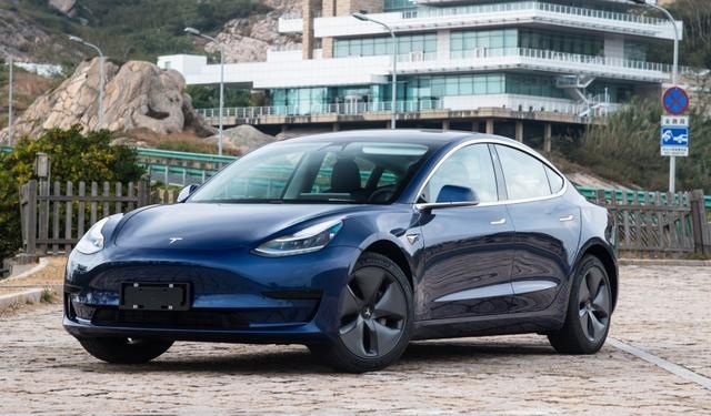 与宝马X5同级卖32.8万，6个半月交付1万辆，超越特斯拉
