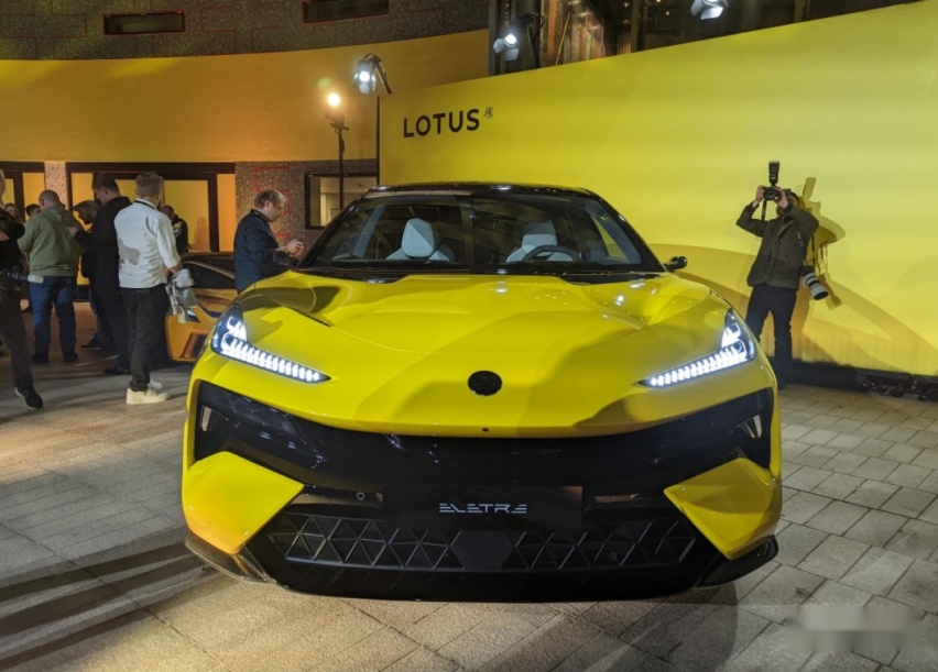 路特斯ELETRE全球首发，2.95秒破百，外观被吐槽撞脸风行T5 EVO