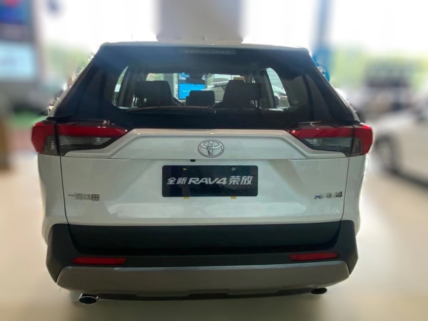 带媳妇买车麻不麻烦?磊哥的RAV4选车纪实