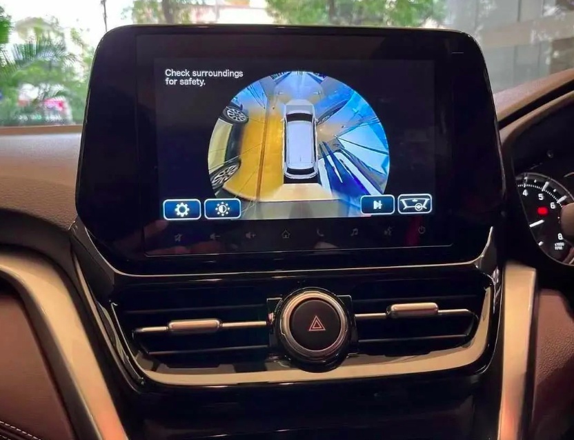 海外实拍全新铃木Grand Vitara，1.5L引擎，还有混动版？