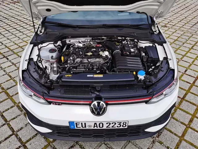 朋友再见，这就是终点 | 海外试驾高尔夫8 GTI Clubsport