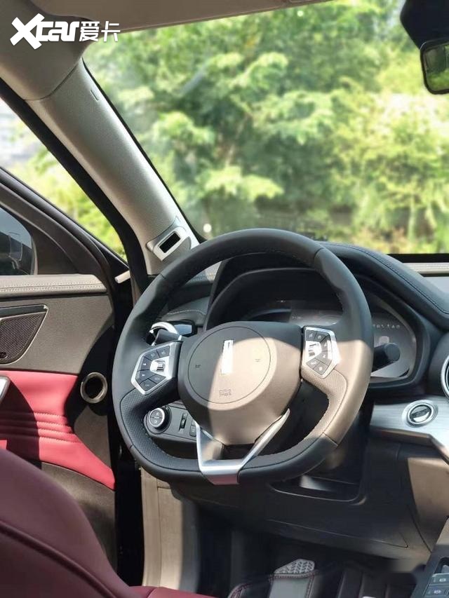 动力、操控当仁不让对手，WEY VV7 PHEV&VV7 GT PHEV双车试驾