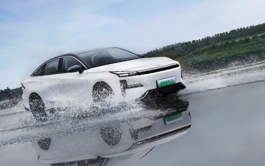 新能源车卖了4.1万辆？吉利汽车7月销量13.8万辆