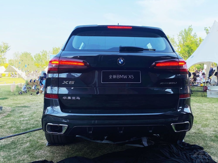 中大型SUV“神仙打架” 宝马X5对比小鹏G9