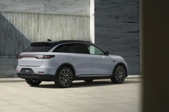 零跑C11增程版开启预售，定位中型SUV，值不值得入手？