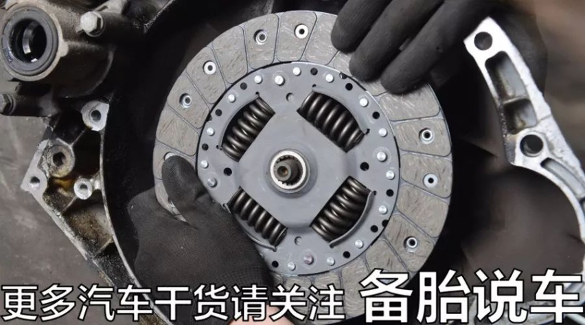 给油起步和怠速起步，哪个更好