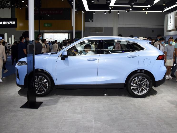 WEY玛奇朵PHEV，一台纯电续航达到110km的插混车型，预计内年上市