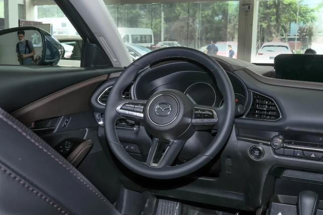 实拍Mazda CX-30：15万级“最美”SUV正式登场