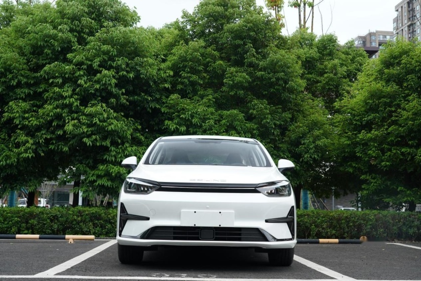 新EU5 PLUS续航、造型、舒适全面升级；省心又实用