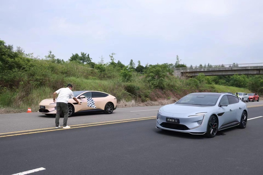 造车40年，为何长安花30亿修“烂”路？