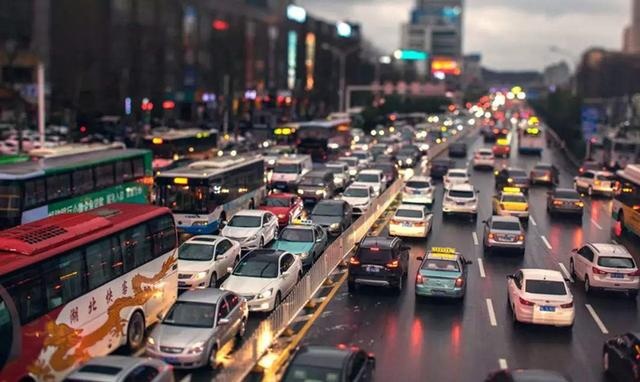 如果“路怒”能解决问题，那还要交规做什么？