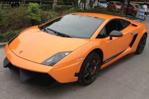 手握150万，不考虑新车，看看这几款超跑，买了就是人生赢家