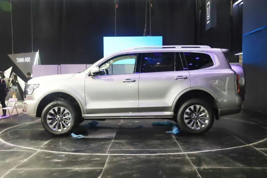 坦克500 Hi4-T综合油耗仅2.2L，预售36万，6月下旬正式上
