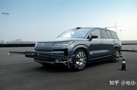 三破世界纪录！腾势N9以210km/h通过高速避让（鱼钩测试）