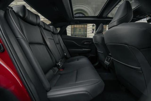 全新一代丰田皇冠，造型结合轿车与SUV，四种跨界车身形式