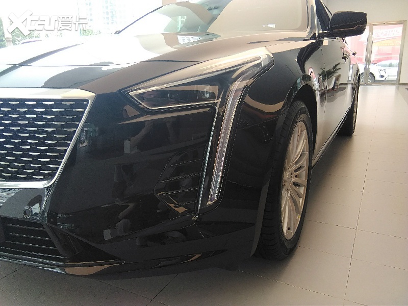 凯迪拉克CT6 探店实拍 4.2T+V8 动力超奔驰E级 配