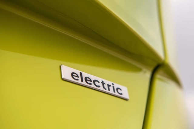 现代Kona Electric强势回归！7.6秒破百+415km续航