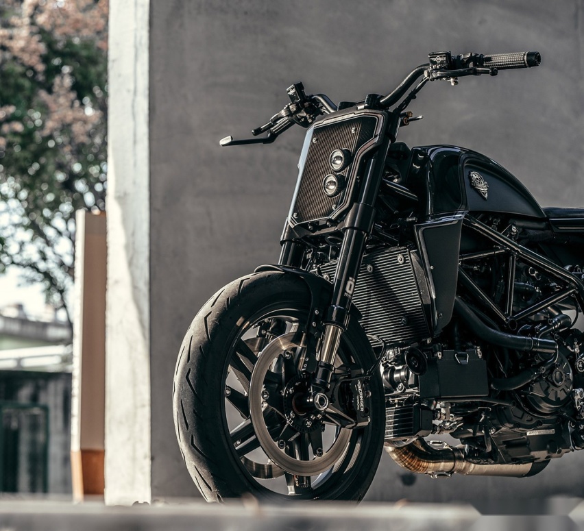改装车赏析丨杜卡迪Hypermotard 939 暗黑工业风