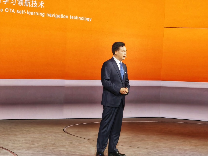 北京车展：广汽埃安发布首款全球战略车型科技霸王龙第二代AION V