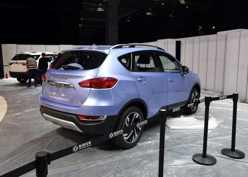 新国产SUV，8.59万起配1.4T加6DCT，会遇到CS1