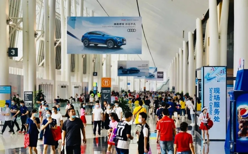 第五届进博会各大车企齐上阵，传统车展“地位不保”？