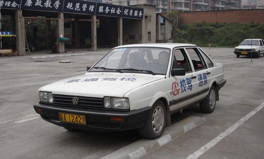 价格更低，质感更好的中国车，竟卖不赢这上市N年的8万元老车？