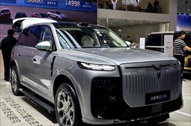 岚图泰山X8携多款重磅车型炸场石家庄车展