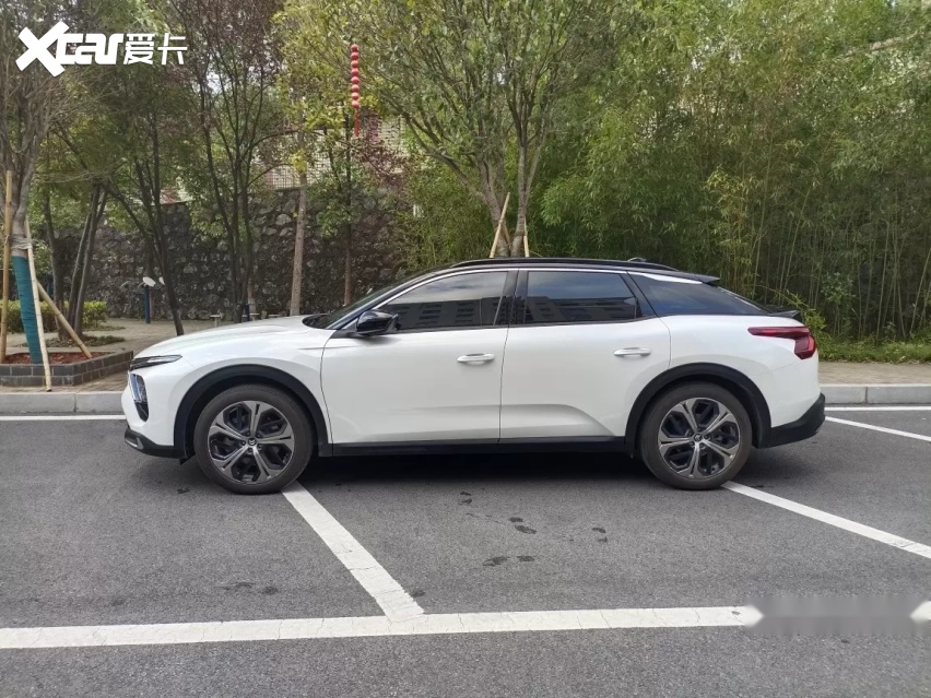 开惯爱丽舍，再开凡尔赛C5 X，感受到了轿车与旅行车的差距
