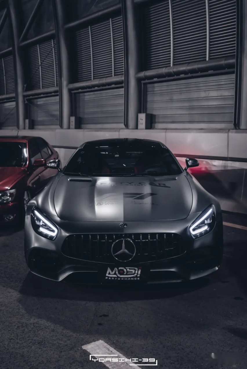 油耗堪比纳智捷的梅赛德斯-AMG GT，两天一箱98你受得了吗？