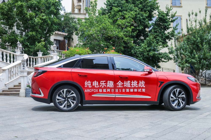 纯电轿车怎么选 特斯拉一定是最优选吗？