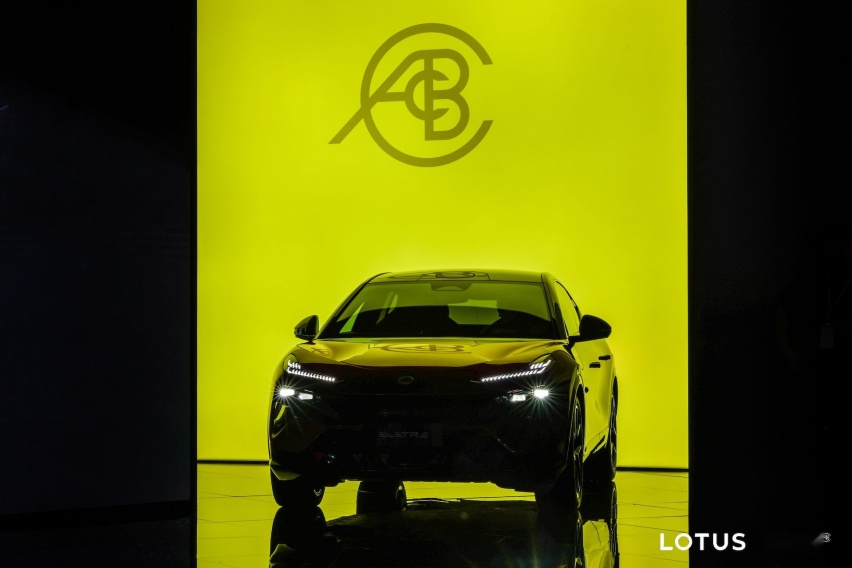 2022成都车展丨与众不同的奢华定制车