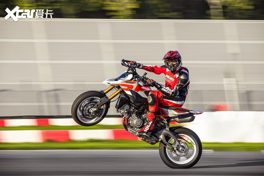 全新杜卡迪Hypermotard V2发布