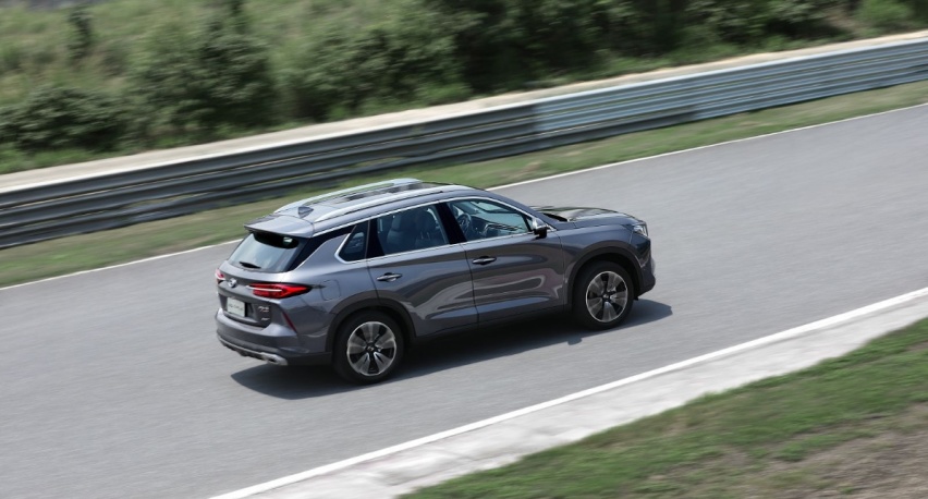 搭载2.0T+爱信6AT，售价不到15万元，传祺GS4 PLUS上市