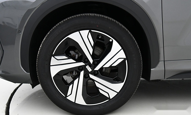13万级纯电suv，银河E5和哪吒L哪款更适合你？