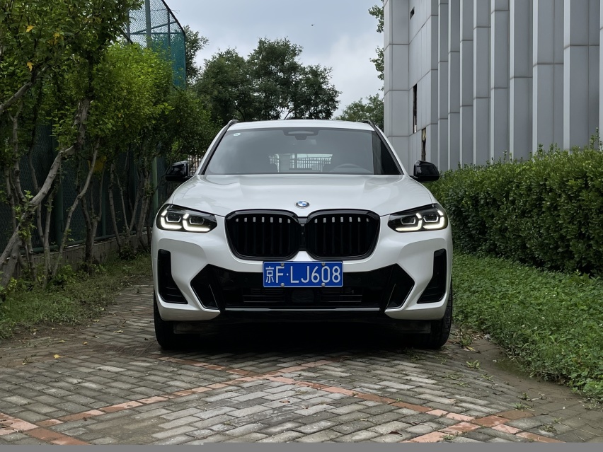 运动氛围拿捏住了！试驾中期改款宝马X3