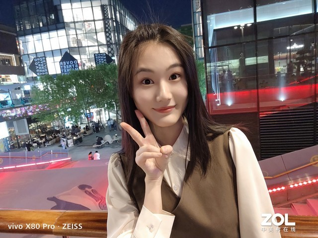 影像旗舰的前置一定差吗？vivo X80 Pro前置影像实测 