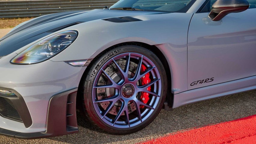保时捷718 Cayman GT4 RS广州车展首发！搭GT3引擎，选配拉满超265万