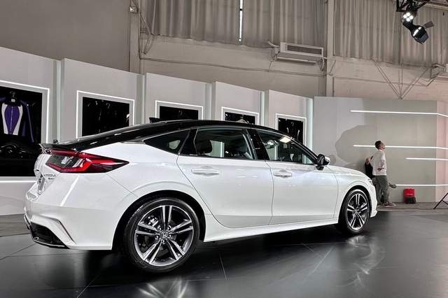 试驾型格HATCHBACK，彰显年轻人个性的潮玩新宠