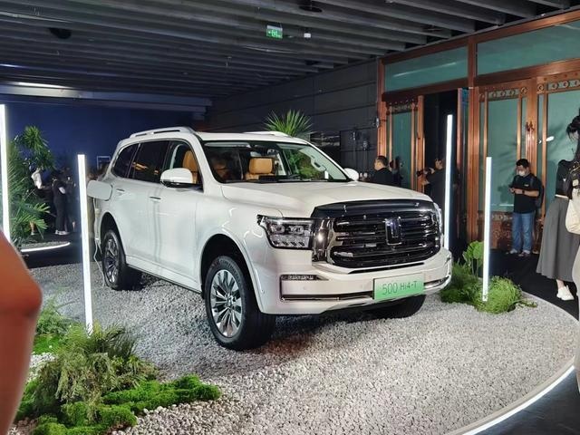 坦克500 Hi4-T正式上市 售价33.5万