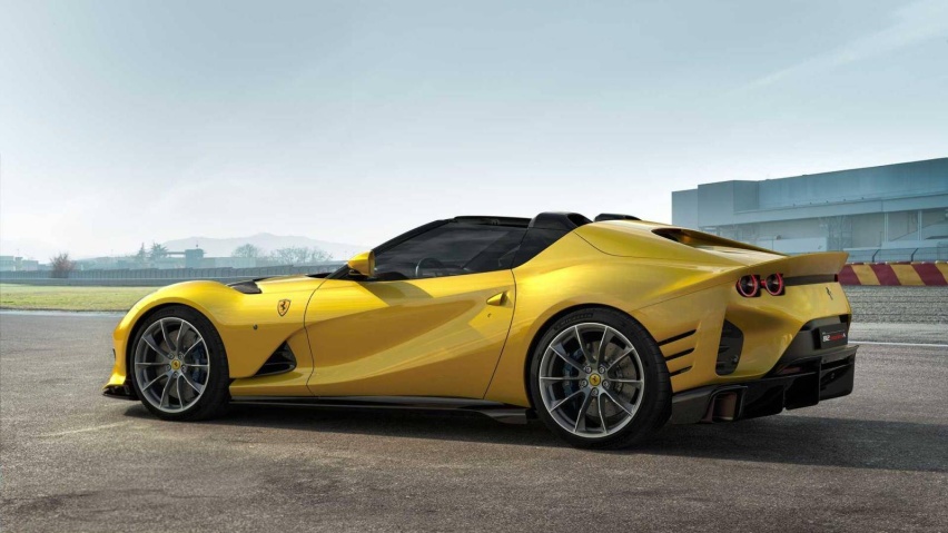 ferrari-812-competizione-a.jpeg