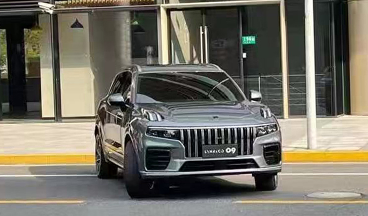 领克09无伪实车曝光，采用全新风格的前脸，定位中大型SUV